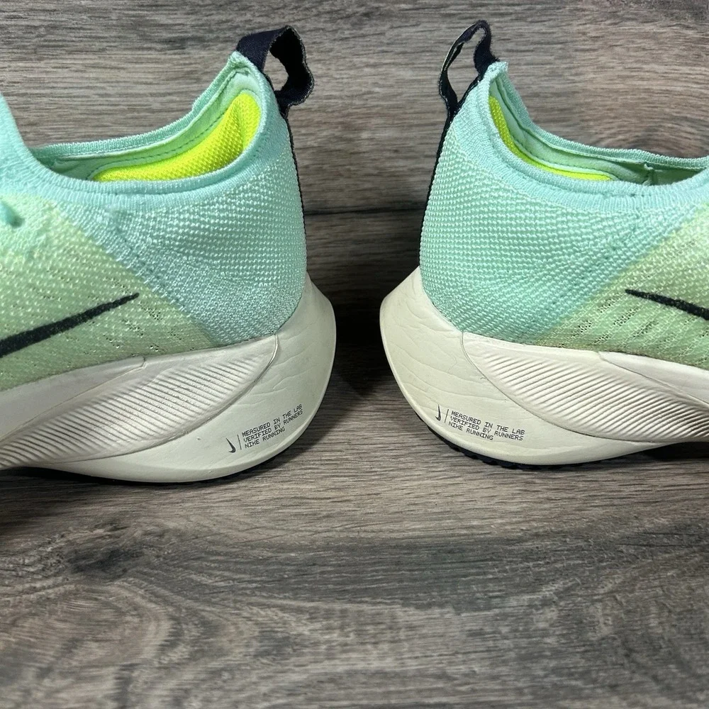 Nike Air Zoom Tempo NEXT% Flyknit Men Size 8 Barely Volt Mint Foam CI9923-701